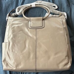Hobo Sheila Large Leather Satchel in Driftwood Color